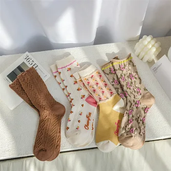 Неизмита Памучни Чорапи В есенно-зимната женския стил с релефни изображения на цветенце, Чорапи-тръба, японски и корейски Чорапи