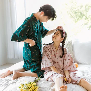 Лято 2021, Нова Пижама за Двойки, Японското кимоно, Тънка Домашно Облекло за мъже и жени, V-образно деколте, цветен Комплект от две части с Дължина до половин коляното